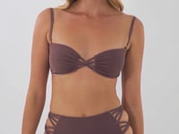 Cargar y reproducir el video en el visor de la galería, Video: Rio De Sol Conjunto Set Malibu-Ebano Bandeau-Iris Highwaist-Spin-Iris