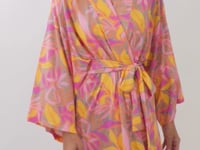 Cargar y reproducir el video en el visor de la galería, Video: Rio De Sol Caftán / Cubrir Lyla Kimono