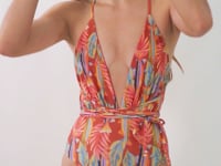 Cargar y reproducir el video en el visor de la galería, Video: Rio De Sol Una Pieza Sea-Bloom New Vegas