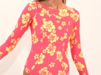 Cargar y reproducir el video en el visor de la galería, Video: Wednesday In Hawaii By Rio De Sol Una Pieza Pua-Guava Surf