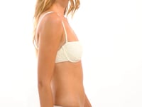 Cargar y reproducir el video en el visor de la galería, Video: Rio De Sol Sostén Top Brisa-Offwhite Juliette