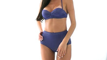 Cargar y reproducir el video en el visor de la galería, Video: Rio De Sol Bragas Calcinha Radiante Azul Marinho Hot Pant