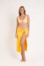 Cargar imagen en el visor de la galería, Model Front: Rio De Sol Falda De Playa Bio-Luz-Solar Long Skirt Knot