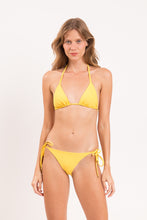 Cargar imagen en el visor de la galería, Model Front: Rio De Sol Bragas Bottom Amarelo Ibiza-Comfy