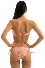Cargar imagen en el visor de la galería, Model Back: Rio De Sol Bragas Bottom Banana Rose Bandeau