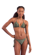 Cargar imagen en el visor de la galería, Model Front: Rio De Sol Bragas Bottom Croco Frufru-Fio