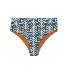 Cargar imagen en el visor de la galería, Product Front: Rio De Sol Bragas Bottom Ikat Hotpants