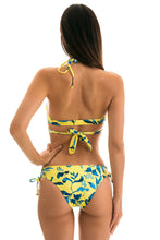 Cargar imagen en el visor de la galería, Model Back: Rio De Sol Bragas Bottom Lemon Flower Transpassado