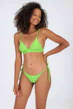 Cargar imagen en el visor de la galería, Model Front: Rio De Sol Bragas Bottom Lemon Ibiza