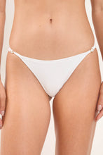 Cargar imagen en el visor de la galería, Gallery: Rio De Sol Bragas Bottom Sand-White Cheeky-Fixa