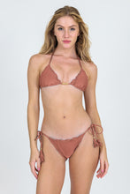 Cargar imagen en el visor de la galería, Model Front: Rio De Sol Bragas Bottom Shimmer-Copper Frufru-Comfy