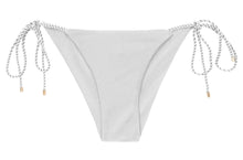 Cargar imagen en el visor de la galería, Product Front: Rio De Sol Bragas Bottom Shimmer-White Cheeky-Rope