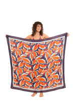 Cargar imagen en el visor de la galería, Model Front: Rio De Sol Pareo Leaves Canga