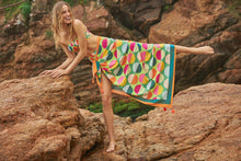 Cargar imagen en el visor de la galería, Image 08: Rio De Sol Conjunto Set Garden-City Bandeau-Reto Hotpant-Cos