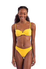Cargar imagen en el visor de la galería, Model Front: Rio De Sol Conjunto Set Malibu-Yellow Balconet Ciao