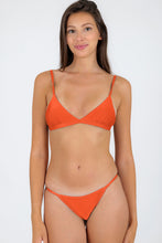 Cargar imagen en el visor de la galería, Gallery: Rio De Sol Conjunto Set Paprica Tri-Fixo California