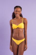 Cargar imagen en el visor de la galería, Image 12: Rio De Sol Sostén Top Malibu-Yellow Bandeau-Duo