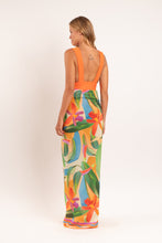 Cargar imagen en el visor de la galería, Model Back: Rio De Sol Pareo Tropical Canga