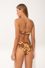 Cargar imagen en el visor de la galería, Model Back: Wednesday In Hawaii By Rio De Sol Bragas Bottom Pua-Coco-Lilikoi Waikiki