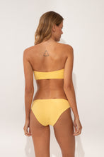 Cargar imagen en el visor de la galería, Model Back: Wednesday In Hawaii By Rio De Sol Sostén Top Lilikoi Lani
