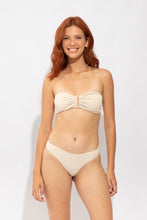 Cargar imagen en el visor de la galería, Model Front: Rio De Sol Bragas Bottom Solar-Off Essential-Comfy
