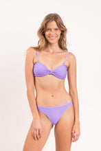 Cargar imagen en el visor de la galería, Model Front: Rio De Sol Sostén Top Bora-Lavanda Bandeau-Joy
