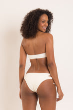 Cargar imagen en el visor de la galería, Model Back: Rio De Sol Sostén Top Off-White Bandeau-Reto
