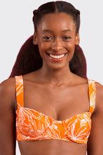 Cargar imagen en el visor de la galería, Gallery: Rio De Sol Sostén Top Trail-Orange Amelia
