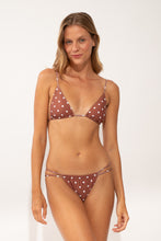 Cargar imagen en el visor de la galería, Model Front: Wednesday In Hawaii By Rio De Sol Bragas Bottom Kiko-Coco Isla
