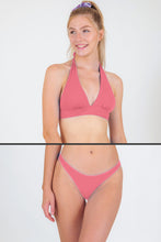 Cargar imagen en el visor de la galería, Model Front: Rio De Sol Conjunto Set Confetti Halter-Cos Essential-Comfy

