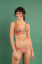 Cargar imagen en el visor de la galería, Image 10: Rio De Sol Conjunto Set Tropics Halter-Marina Essential-Cos
