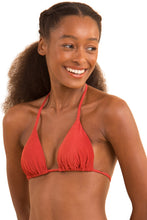 Cargar imagen en el visor de la galería, Gallery: Rio De Sol Sostén Top Malibu-Chili Tri-Inv
