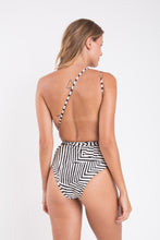 Cargar imagen en el visor de la galería, Image 12: Rio De Sol Una Pieza Collage New Vegas
