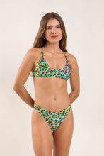 Cargar imagen en el visor de la galería, Model Front: Rio De Sol Bragas Bottom Morumbi Essential-Comfy
