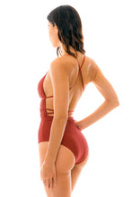 Cargar imagen en el visor de la galería, Image 03: Rio De Sol Una Pieza Liquor New Vegas
