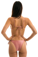 Cargar imagen en el visor de la galería, Model Back: Rio De Sol Conjunto Callas Invisible
