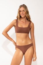 Cargar imagen en el visor de la galería, Model Front: Rio De Sol Bragas Bottom Sand-Cappuccino Essential-Comfy

