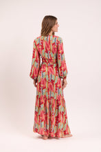 Cargar imagen en el visor de la galería, Model Back: Rio De Sol Vestido De Playa Sea-Bloom Long Dress Verona
