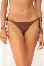 Cargar imagen en el visor de la galería, Gallery: Wednesday In Hawaii By Rio De Sol Bragas Bottom Coco Kaleia
