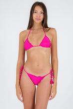 Cargar imagen en el visor de la galería, Model Front: Rio De Sol Sostén Top Amaranto Frufru
