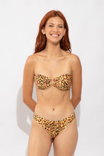 Cargar imagen en el visor de la galería, Model Front: Rio De Sol Bragas Bottom Yellow-Feline Essential-Comfy
