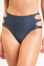 Cargar imagen en el visor de la galería, Image 13: Rio De Sol Bragas Bottom Nocciola High-Waist-Spin

