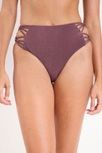 Cargar imagen en el visor de la galería, Gallery: Rio De Sol Bragas Bottom Malibu-Ebano Highwaist-Spin-Iris

