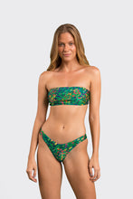 Cargar imagen en el visor de la galería, Model Front: Rio De Sol Conjunto Set Wilds Bandeau-Reto Highleg
