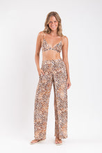 Cargar imagen en el visor de la galería, Gallery: Rio De Sol Pantalones De Playa Leopard Wide Pants
