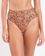 Cargar imagen en el visor de la galería, Gallery: Rio De Sol Bragas Bottom Bouquet Hotpants

