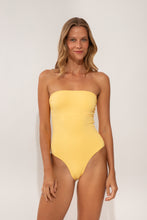 Cargar imagen en el visor de la galería, Model Front: Wednesday In Hawaii By Rio De Sol Una Pieza Lilikoi Aloha
