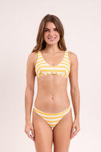 Cargar imagen en el visor de la galería, Model Front: Rio De Sol Bragas Bottom Sunshine Leblon
