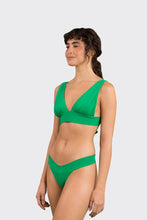 Cargar imagen en el visor de la galería, Image 04: Rio De Sol Sostén Top Tambourine Halter-Marina

