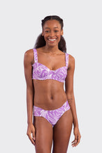 Cargar imagen en el visor de la galería, Model Front: Rio De Sol Bragas Bottom Trail-Purple Baobi
